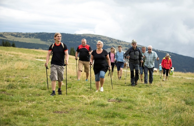 Mönichwalderhof, Wandertage, Wanderurlaub, Wandern Oststeiermark, Pauschalangebot, Natururlaub, Wandern im Joglland, Wanderregion Steiermark, Wandertouren, Aktivurlaub, Urlaub in den Bergen, Hotel mit Wanderangebot, Wandergenuss, Wanderwege Steiermark, Erholung beim Wandern, Urlaub für Naturliebhaber, Bergwandern, Sommerurlaub, Hotel für Wanderer