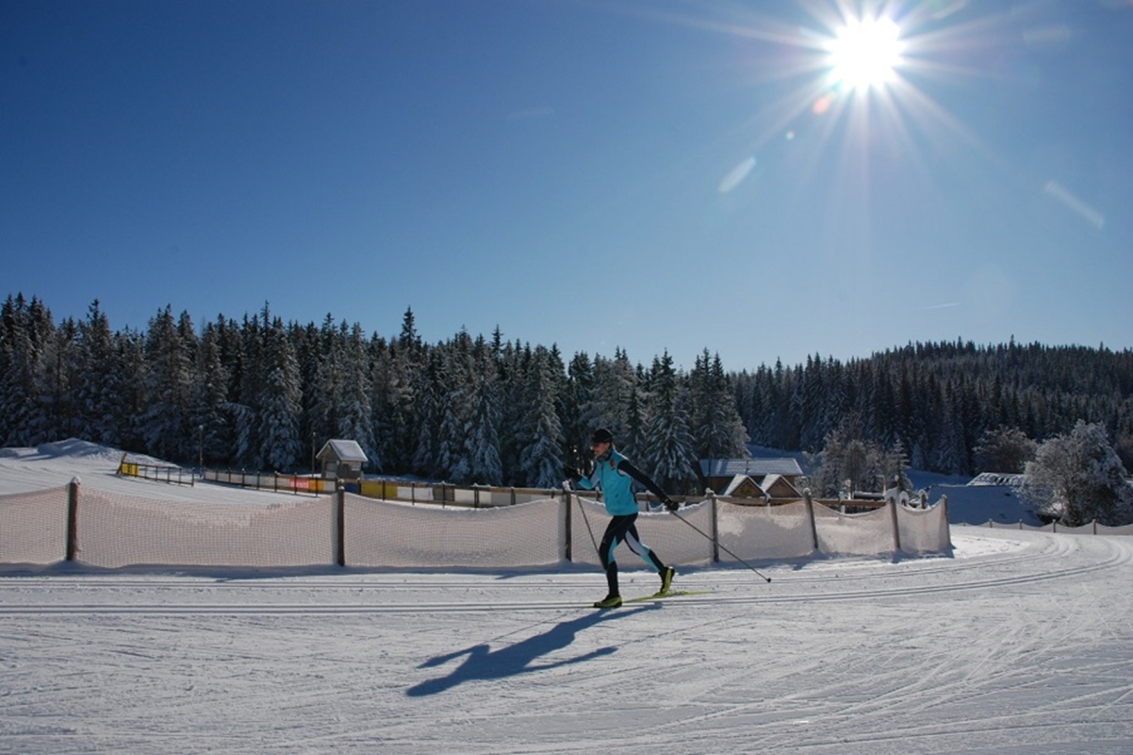 Mönichwalderhof, Langlaufen, Oststeiermark, Langlaufloipen, Winterurlaub, Joglland, Wintersport, Langlaufen Steiermark, Langlaufregion, Aktivurlaub Winter, Hotel an der Loipe, Langlaufgenuss, Schneesicherheit, Winterlandschaft, Langlaufurlaub, Sport im Schnee, Skilanglauf, Wintererlebnis Oststeiermark, Langlaufen Österreich, Winterspaß