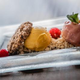 Desserts mit frischem Eis