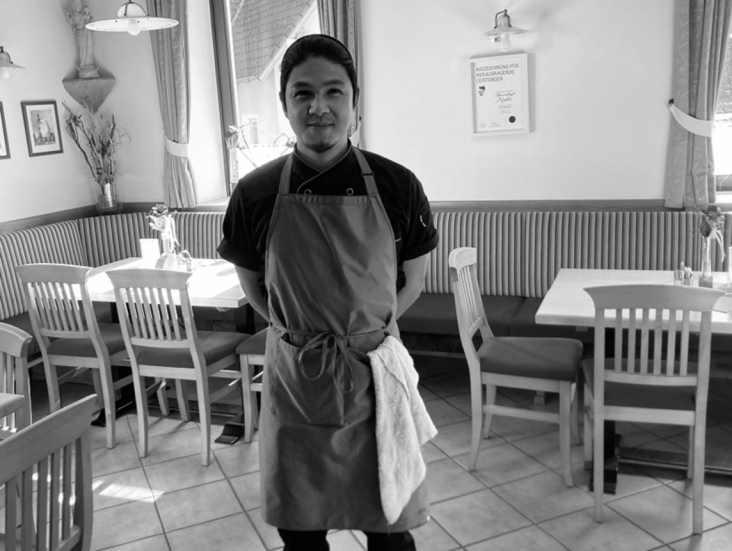 Mönichwalderhof, Unser Team, Hotelteam, Mitarbeiter, Gastfreundschaft, Herzlichkeit, Team mit Herz, persönlicher Service, Team Oststeiermark, Urlaub mit Betreuung, Hotellerie, Servicequalität, Wohlfühlteam, eingespieltes Team, Gastgeber mit Leidenschaft, steirisches Hotelpersonal, Teamurlaub, Familienhotel, Teamspirit, Hotelmitarbeiter