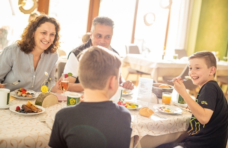 Urlaub mit der Familie, Urlaub mit Kinder, Urlaub in der Steiermark, Urlaub in der Oststeiermark, Urlaub im Joglland, Kinderhotel, Hundefreudlich