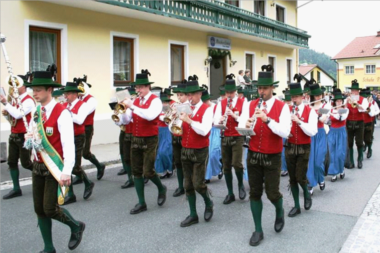 Mönichwalderhof, Urlaub, Oststeiermark, Erholung, Natur, Genuss, Gastfreundschaft, Familienhotel, Hallenbad, Wandern, Busgruppen, Hunde erlaubt, Kinder willkommen, Wohlfühlurlaub, Hotel Steiermark, Gruppenreise, Reisegruppe, Auszeit, Kulinarik, Ausflug, Heimatküche, Thermalregion, Panorama, Entspannung, Natururlaub, Urlaub mit Hund, Familienurlaub, Gruppenhotel, steirisches Hotel, Wanderurlaub, Wellnessurlaub, Freundlichkeit, Haus mit Herz, Gastgeberfamilie, Sommerurlaub, Winterurlaub