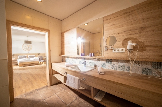 eiraten in der grünen Steiermark, hochzeiten, hotel mit hochzeit, hotel mit unterkunft, hotel mit viel geräumigkeiten, hotel mit semianrräumen