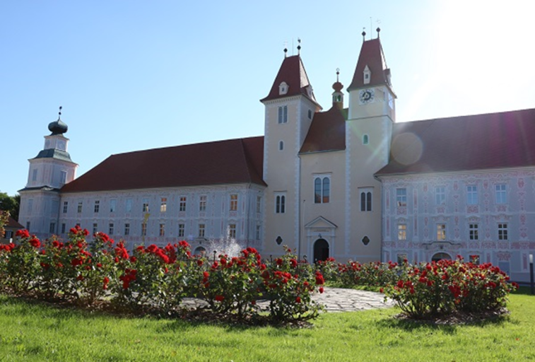 Mönichwalderhof, Ausflugsziele, Oststeiermark, Joglland, Sehenswürdigkeiten, Tagesausflüge, Naturerlebnisse, Kultur entdecken, Urlaub in der Steiermark, Ausflugstipps, Ausflugsregion, Freizeitgestaltung, Familienausflug, Natur und Kultur, Aktivurlaub, Hotel als Ausgangspunkt, Erlebnisse rund ums Hotel, Steiermark entdecken, Urlaubsort mit Ausflügen, Umgebung erleben