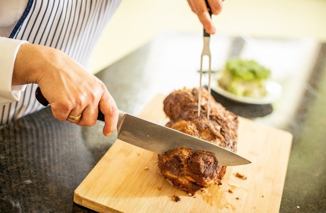 Hirschrücken, rosa gebraten, Tramazzini, Kürbiscreme, Rotkraut, Mönichwalderhof, Steiermark, Wildgericht, regional, Gourmet