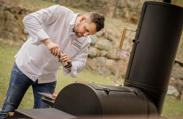 Soßen, leckere Gerichte, Rezepte zum nachkochen, Grillsoßen, regionale Küche, Landhotel, Soßen zum Essen, Soßen zum dekorieren