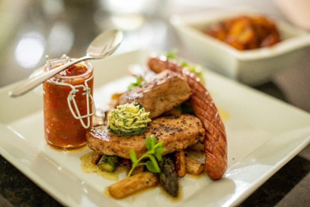 Grillmarinade, Marinade Rezept, Marinade für Grillfleisch, Spare Ribs Marinade, BBQ Marinade, Honig Marinade, Kräutermarinade, Bier Marinade, Grillparty Marinade, selbstgemachte Marinade