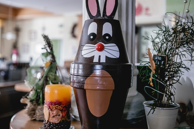Mönichwalderhof, Osterferien, Ausflugstipps, Oststeiermark, Familienurlaub, Frühling, Natur erleben, Ausflüge mit Kindern, Frühlingsurlaub, Osterurlaub, Kurzurlaub Steiermark, Frühlingswanderung, Erlebnisurlaub, Region entdecken, Urlaub mit der Familie, Hotel mit Ausflugsmöglichkeiten, Aktivurlaub, Osterzeit, Frühlingsaktivitäten, Familienausflüge