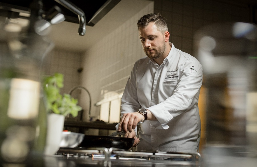 Jakobsmuscheln, gegrillt, Fregola Sarda, Zucchini, Salat, Meeresfrüchte, Mönichwalderhof, Steiermark, Gourmetküche, Vorspeise