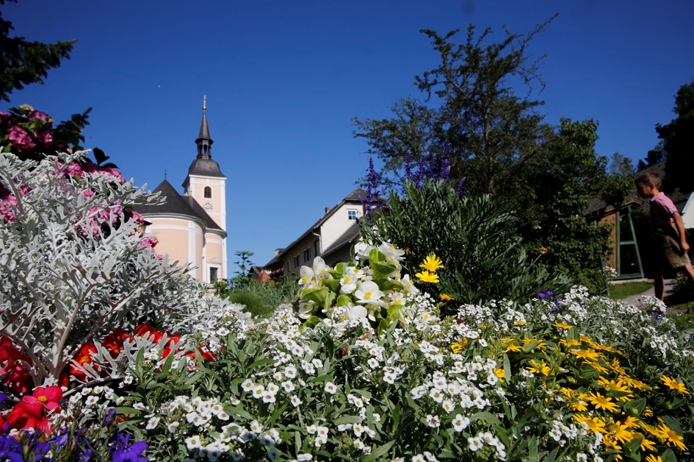 Mönichwalderhof, Oststeiermark, Mai, Frühling, Ausflugstipps, Wandern, Natur erleben, Radfahren, Frühlingsurlaub, regionale Erlebnisse, Steiermark entdecken, Urlaub im Mai, Genussreise, Mai-Highlights, Familienausflug, Frühlingswanderung, Blütezeit, Aktivurlaub, Kurzurlaub Steiermark, Frühlingszeit