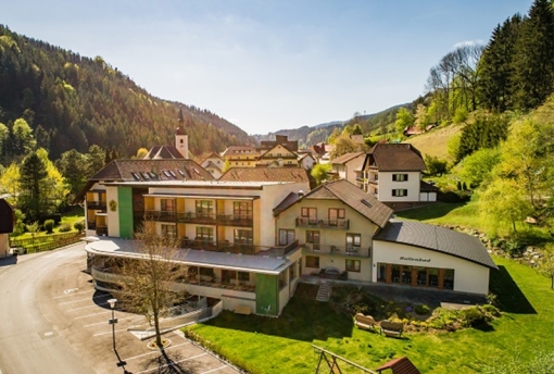 Mönichwalderhof, Oststeiermark, Mai, Frühling, Ausflugstipps, Wandern, Natur erleben, Radfahren, Frühlingsurlaub, regionale Erlebnisse, Steiermark entdecken, Urlaub im Mai, Genussreise, Mai-Highlights, Familienausflug, Frühlingswanderung, Blütezeit, Aktivurlaub, Kurzurlaub Steiermark, Frühlingszeit